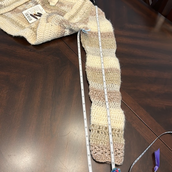 Far Away from Close Atacam sweater - Picture 5 of 11